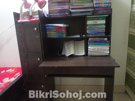 Reading Table with wardrobe